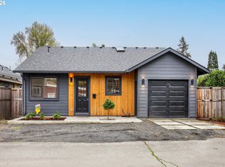 570 NE Truman Ln, Hillsboro, OR 97124