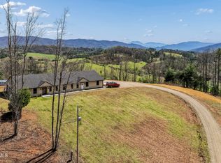 487 Rocky Knob Rd, Mountain City, TN 37683