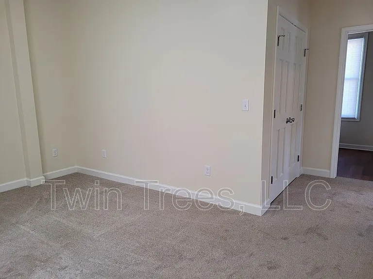 5948 Main St #2 — Photo 6