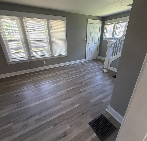 7700 Goodman Ave — Photo 9