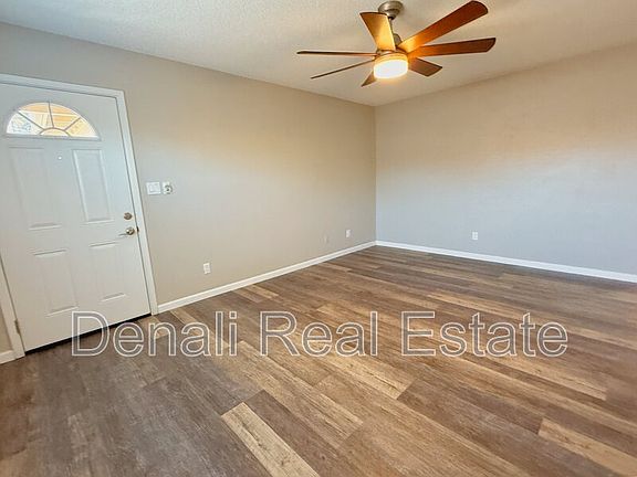 5th image of 1943 E Jacinto Ave