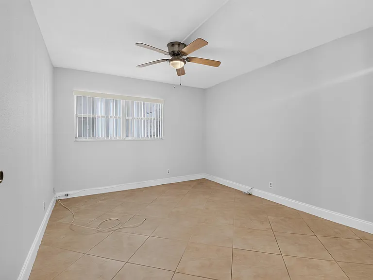 449 Monaco Park #J — Photo 11