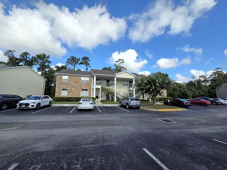 141 Reserve Cir #109 — Photo 15