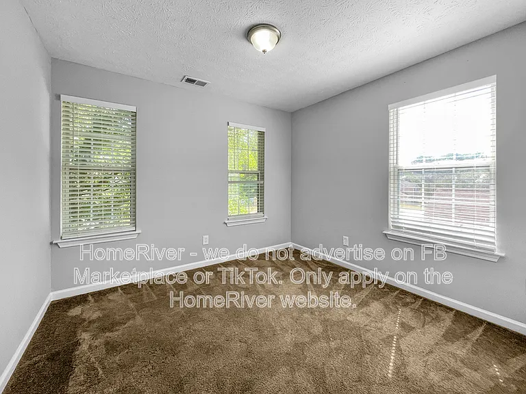 1032 Winterglen Way — Photo 12