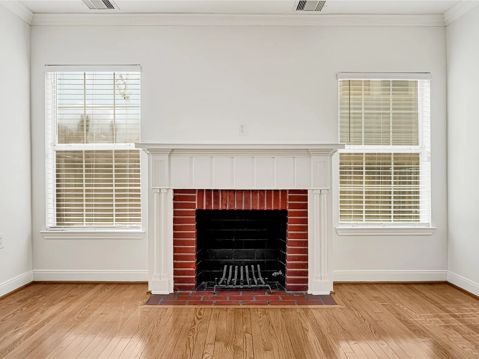3 bed, 2.0 bath, 2182 sqft, $2,495 — Photo 4