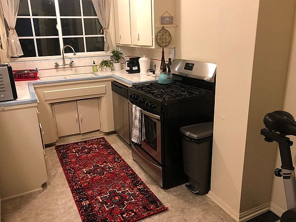 3rd image of 1226 25th St APT B