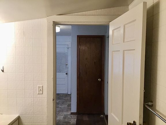 2nd image of 5050 W College Ave