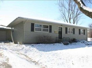 112 Primrose Ln, La Porte City, IA 50651
