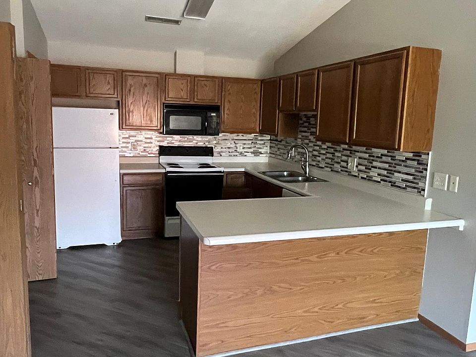 623 Kimberlite St 623, Tiffin, IA 52340 Zillow