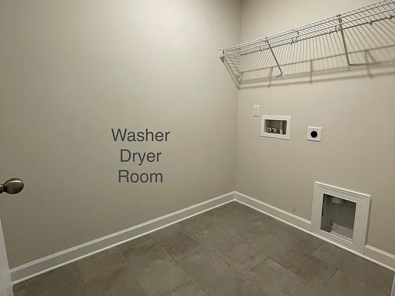 1056 Apple Dr — Photo 16