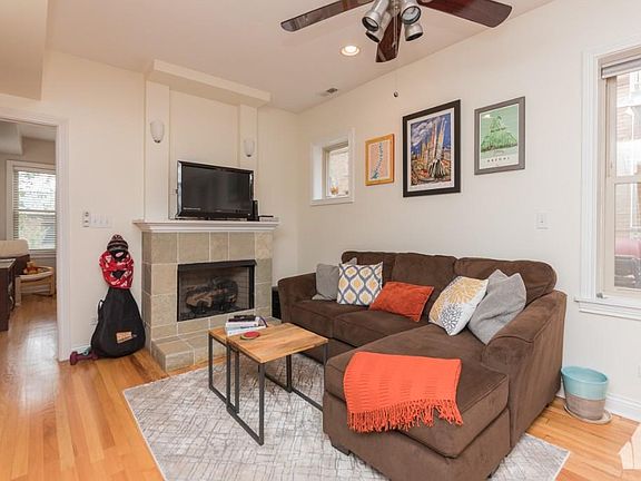 4th image of 1008 N Oakley Blvd