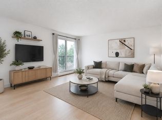 550 S Westwood Dr SW #305, Calgary, AB T3C3T9