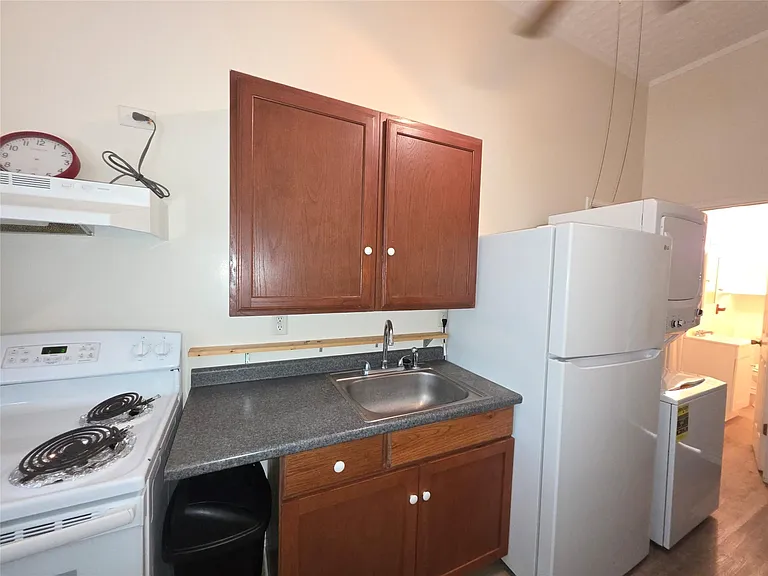601B W Washington Ave #B — Photo 7
