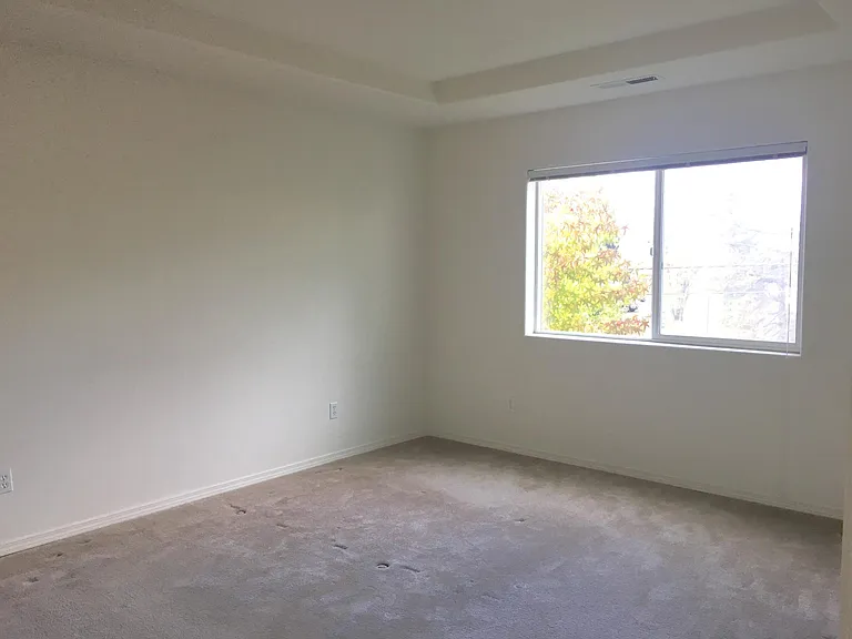4047 Thoroughbred Ave SE — Photo 12