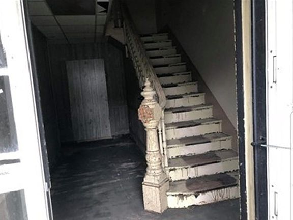 5th image of 114 Woodland Ave