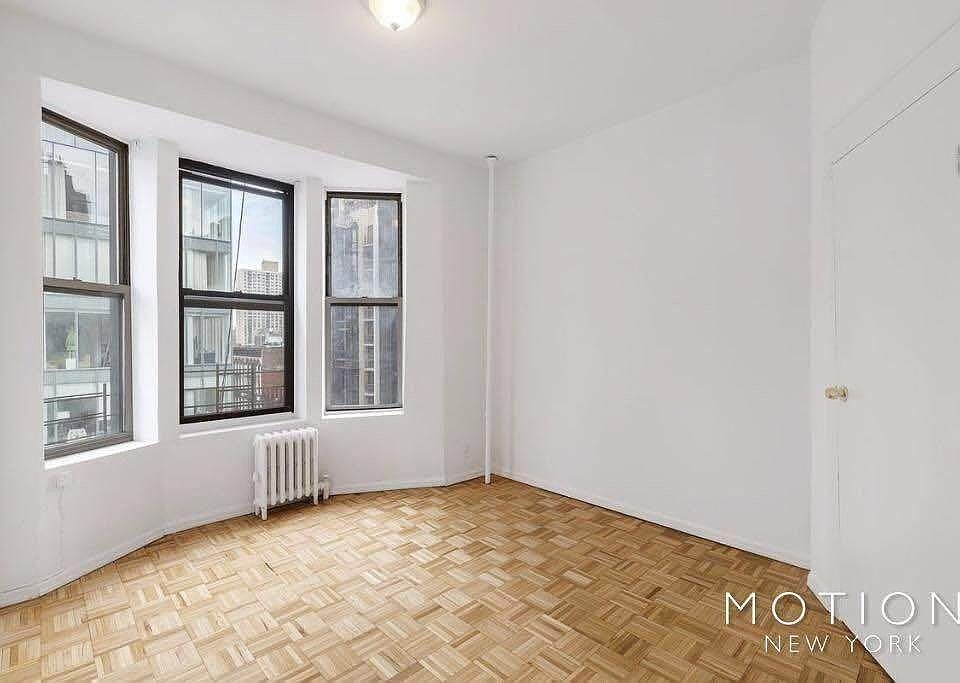 1st image of 1264 Lexington Ave APT 2S