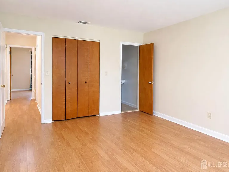 203 Mandon Ct — Photo 4