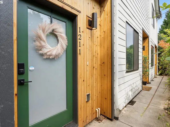 1211 N Winchell St #3, Portland, OR 97217