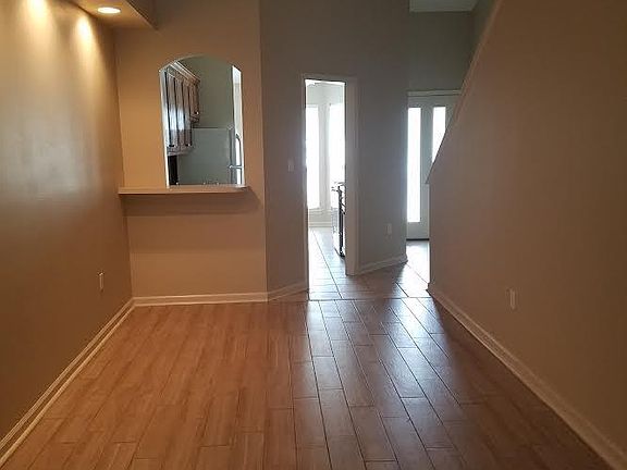 5th image of 1371 Tiger Lake Dr