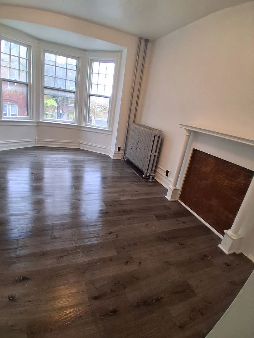 323 N 8th Street — Photo 3