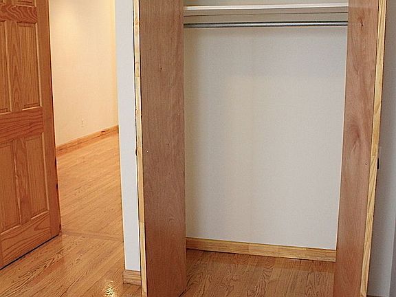 5th image of 302 E 5th St #D2