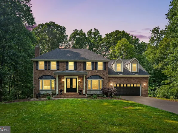 11694 Deerfield Dr, Oakton, VA 22124