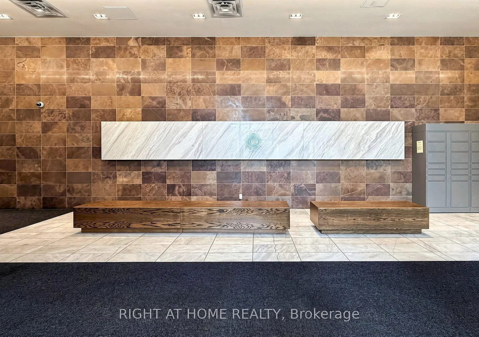 Fuzion Condos — Photo 4