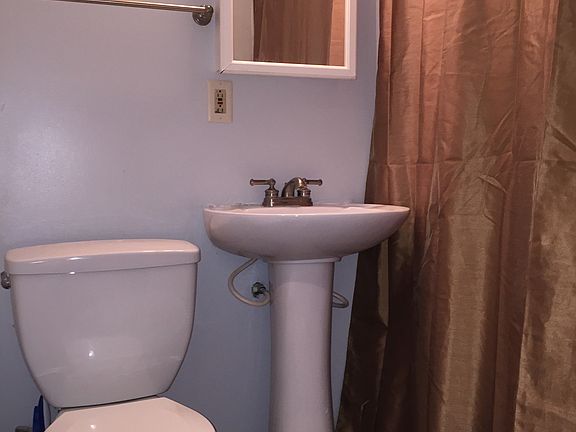 5th image of 729 Patterson Dr