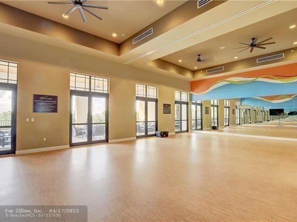 9800 S Miralago Way, Parkland, FL 33076