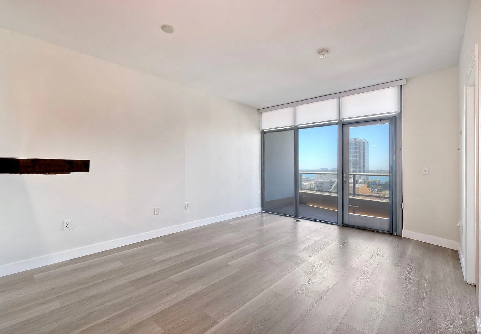 1 bed, 1.0 bath, 739 sqft, $2,900 — Photo 1