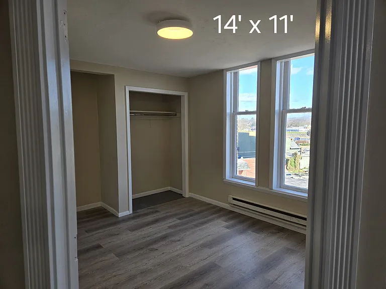 102 N Arch St — Photo 5