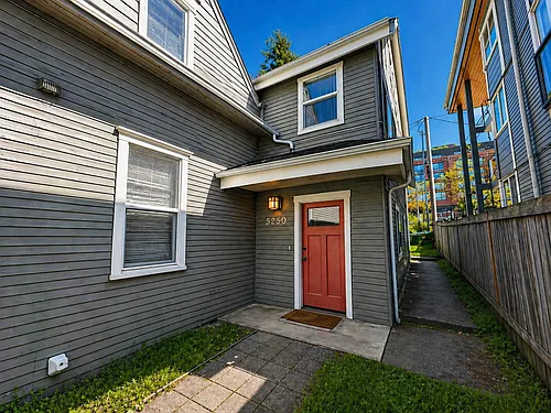 5252 Brooklyn Ave NE #5250 Photo 1