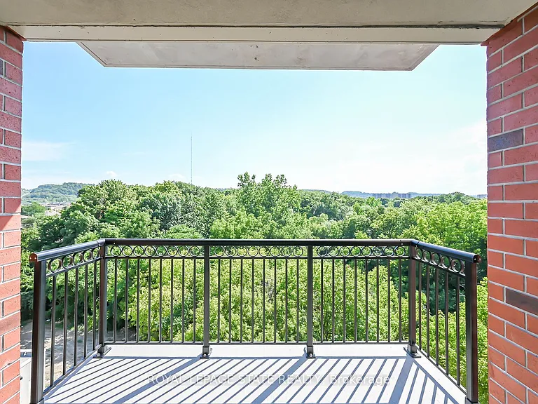 2750 King St E #512 — Photo 22