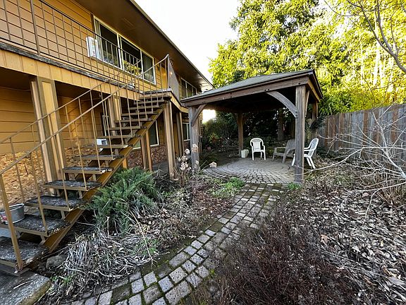 4th image of 1301 E Reserve St APT 2