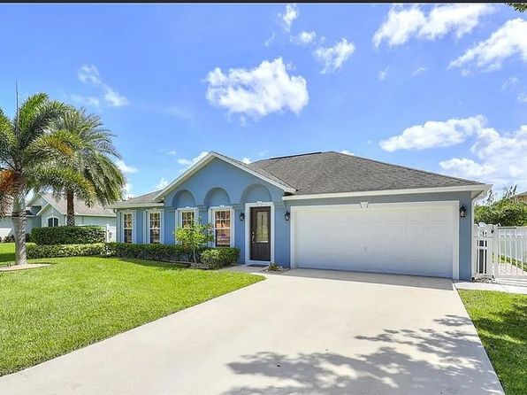 548 SE 37th Ter
