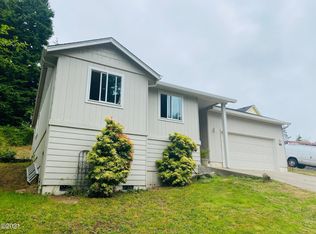 1694 SE Mast Ave, Lincoln City, OR 97367
