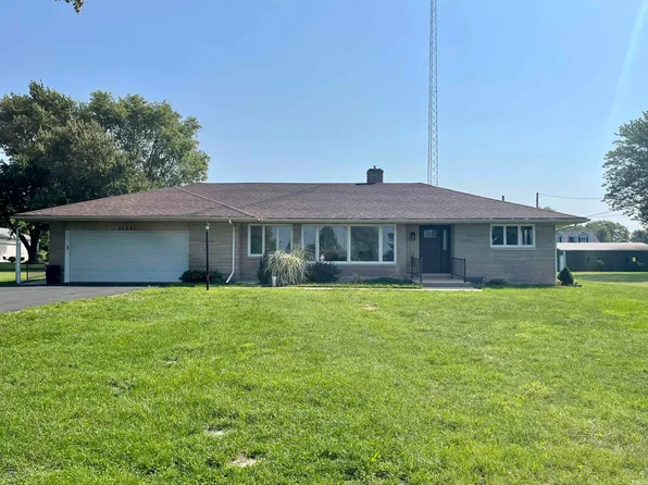 15384 Michigan Rd, Argos, IN 46501