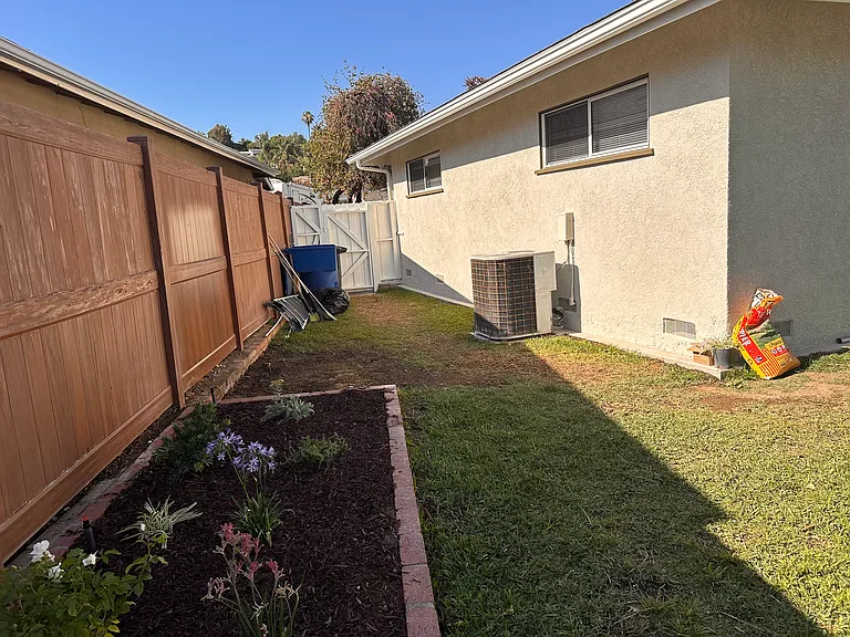 230 Stevens Ave — Photo 24