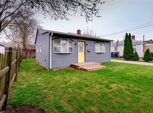 12 Meridan St, Warwick, RI 02889