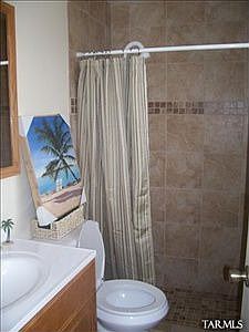 4th image of 8521 E Lee Pl