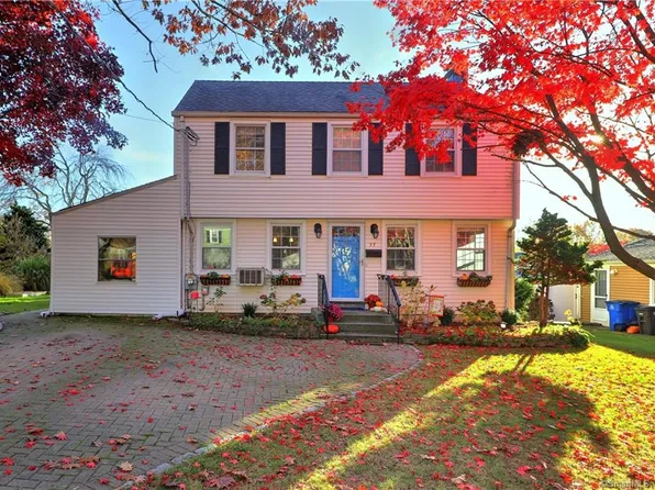 77 Hall St, New Haven, CT 06512