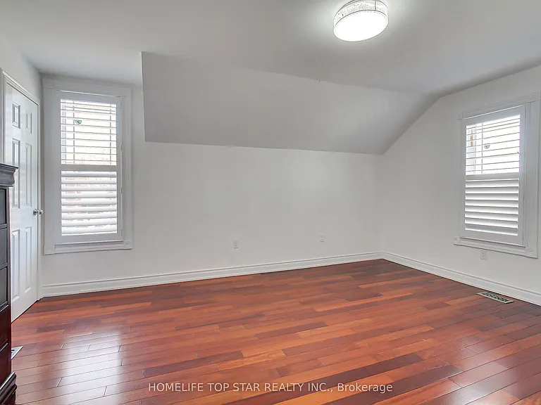 17 Royal St #UPPER — Photo 15