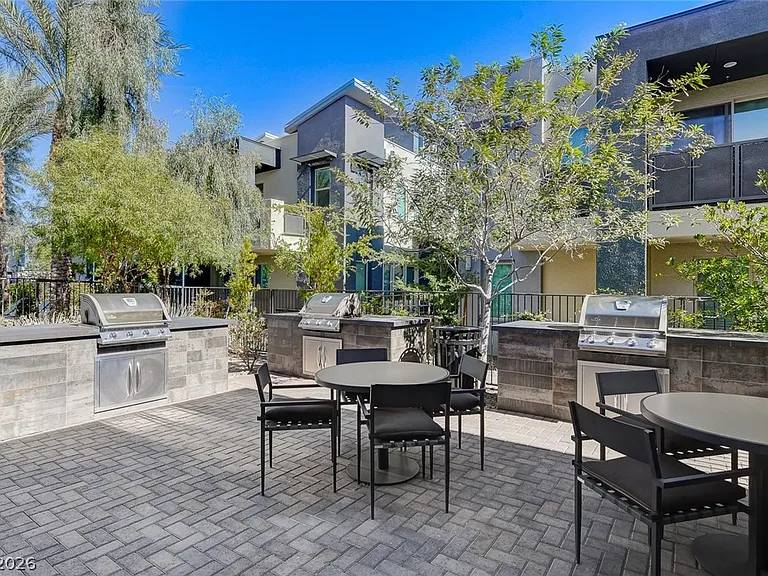 11401 Gravitation Dr — Photo 53