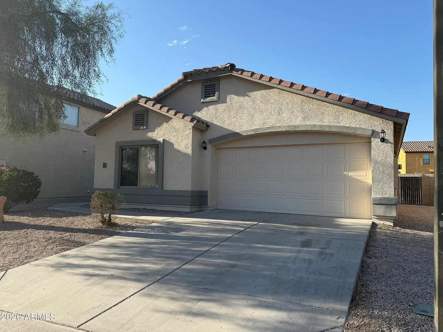 3 bed, 2.0 bath, 1124 sqft, $1,600 — Photo 2