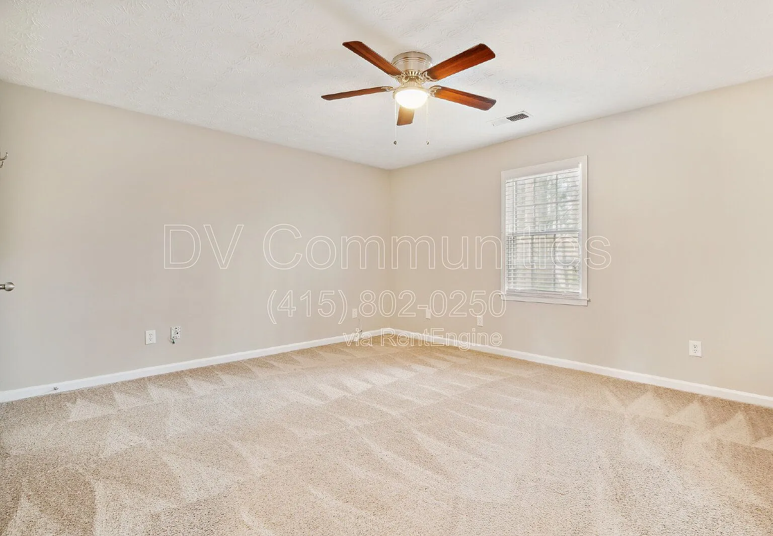 3 bed, 2.0 bath, 2240 sqft, $1,895 — Photo 4