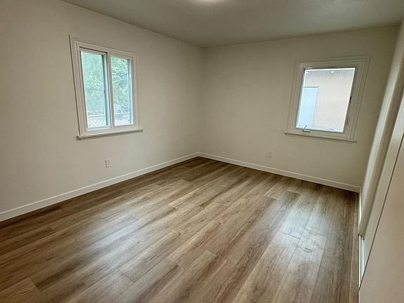 3rd image of 705 Manchester Dr