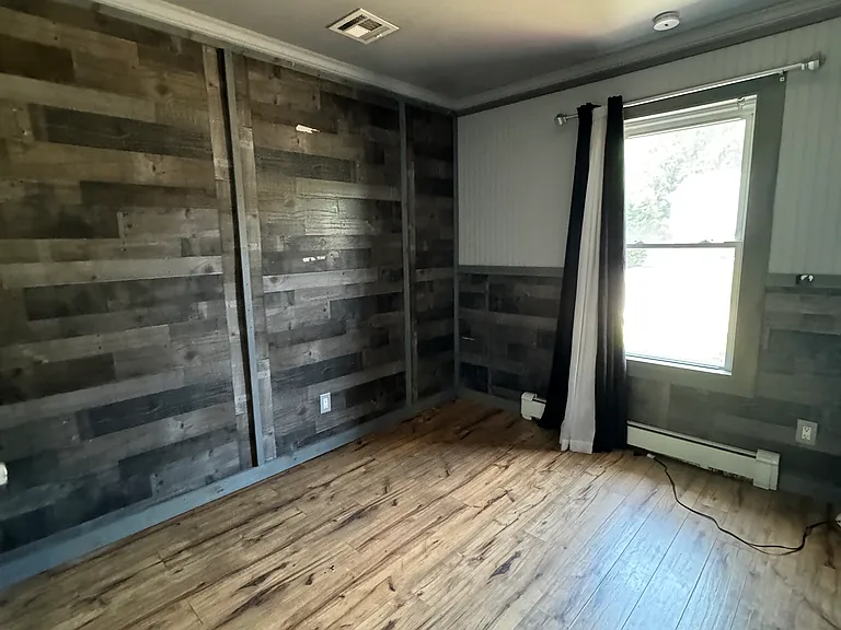 143 N Summit Ave — Photo 7