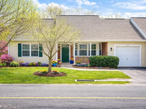 Jenner's Pond, 2000 Greenbriar Ln #1, West Grove, PA 19390