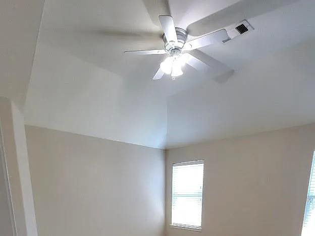 10007 Shire Green Ln — Photo 38