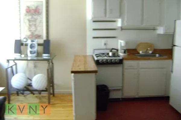 Rented by KVNY Soho | media 8